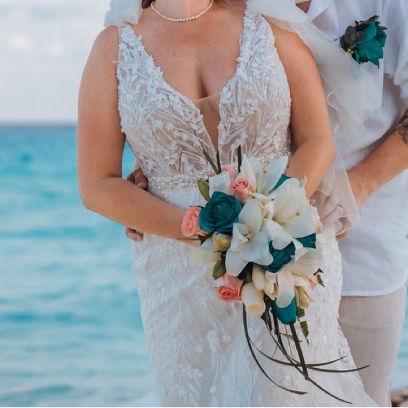 Justin Alexander Dresses & Skirts - Justin Alexander Gretchen 88326 Plunging V Neck Bead Wedding Dress